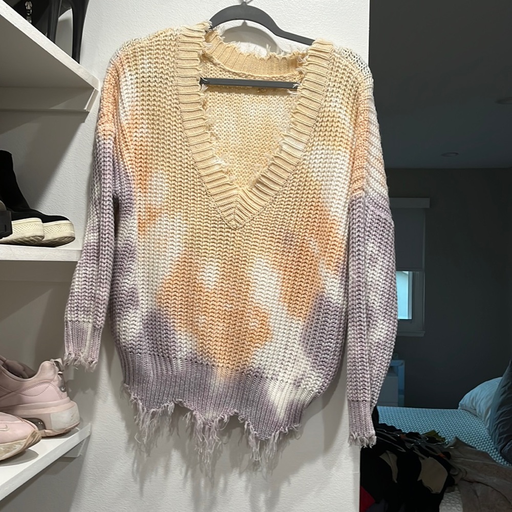 Never worn type dye sweater